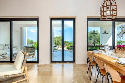 Uitzicht vanaf de woonkamer van Villa Orama Relais