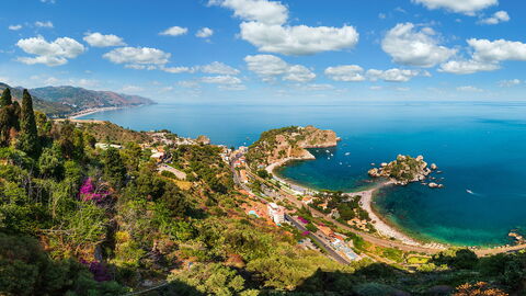 Uitzicht over Taormina