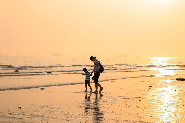 Familie op het strand