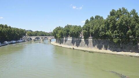 Zicht op de Tiber Rivier