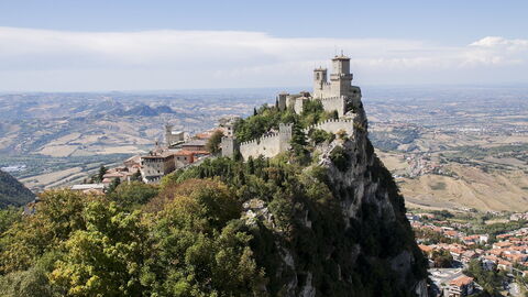 Kasteel en uitzicht bij San Marino