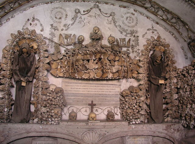 Altar en la Cripta de Santa Maria della Concezione