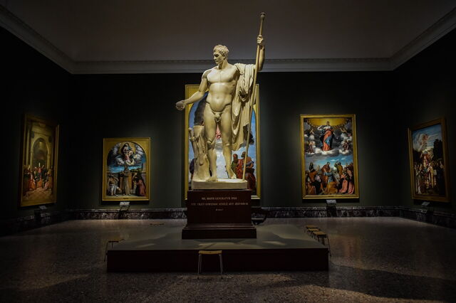 Pinacoteca di Brera, Canova's Napoleon als Mars de vredestichter