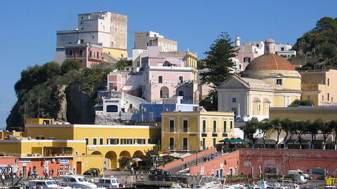 stadje op Ponza