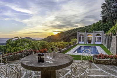 Villa Torreone, terras