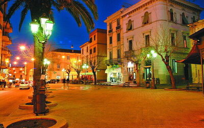 een stadsplein in Olbia