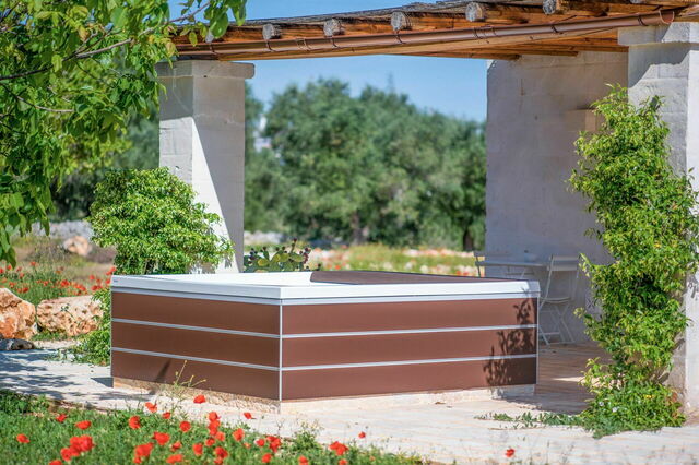 la-torretta-hot-tub