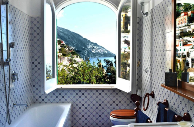 Villa Deli, badkamer uitzicht