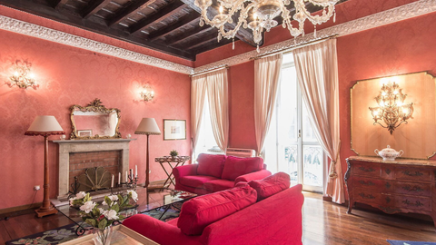 Spanish Steps Top Location, woonkamer