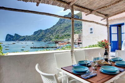 La Casa Sul Mare Delle Sirene, terras