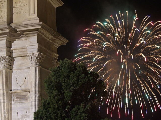 Boog van Trajanus, vuurwerk