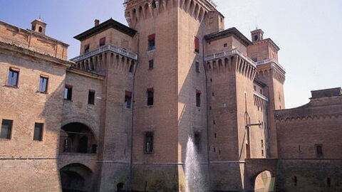 Zicht op Castello Estense
