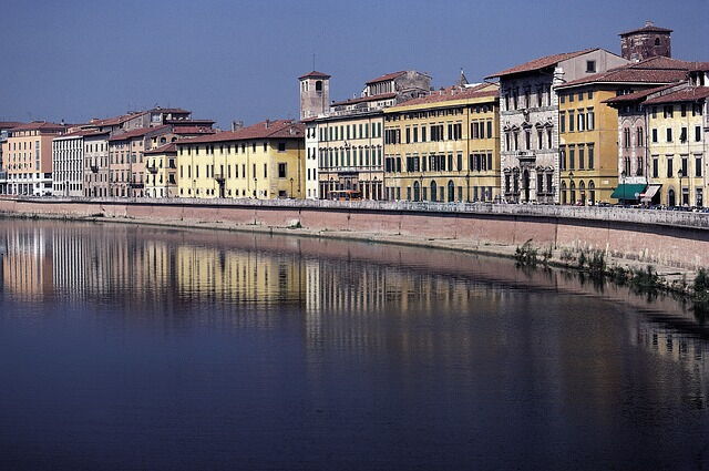 rivier Arno in Pisa