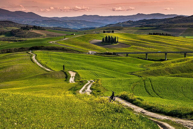 Een weg door Toscane