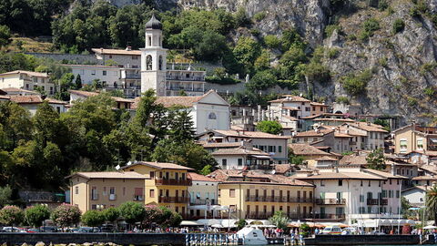 Zicht op Limone sul Garda