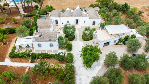 Uitzicht over Trullo Agapanto