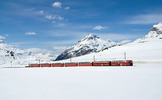Bernina Express in de sneeuw
