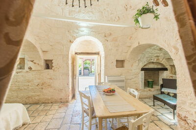 Trullo Del Pioppo Gigante, interieur