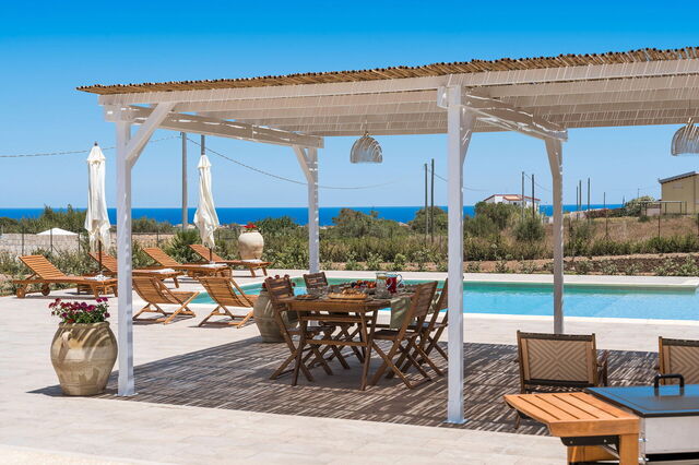 Villa Paolina, zwembad en gazebo