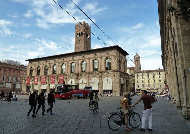 Piazza Maggiore Bologna