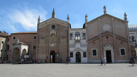 Scuola Del Santo (rechts), Padua