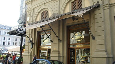 Caffè Gilli, buitenkant