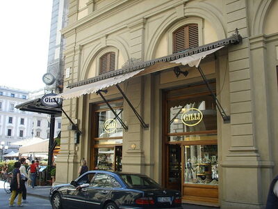 Caffè Gilli, buitenkant