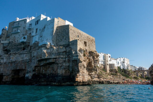 Uitzicht op de kust in Polignano a Mare