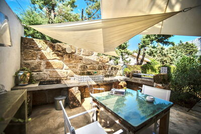 Terrasini Luxe Villa, barbecue gedeelte