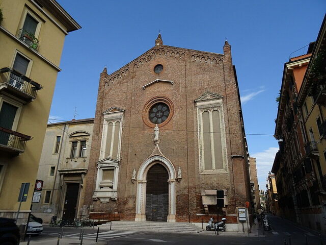 Sant'Eufemia, buitenkant