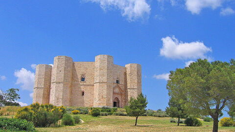 Zicht op Castel del Monte