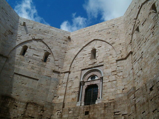 Castel del Monte binnenplaats