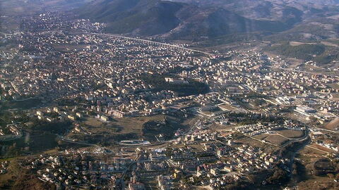 Luchtfoto's van  L'Aquila