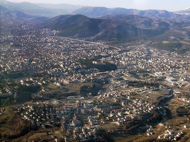Luchtfoto's van L'Aquila