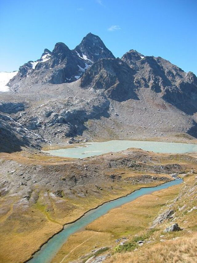 De bergen van de Aosta Vallei