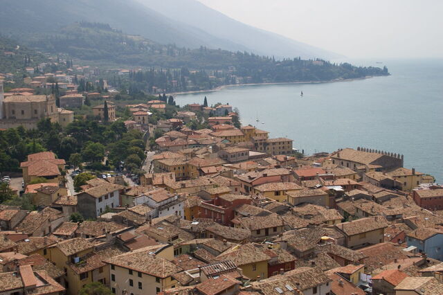 Zicht vanaf het Malcesine kasteel
