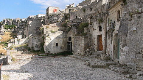 Uitgehouwen huis in Matera