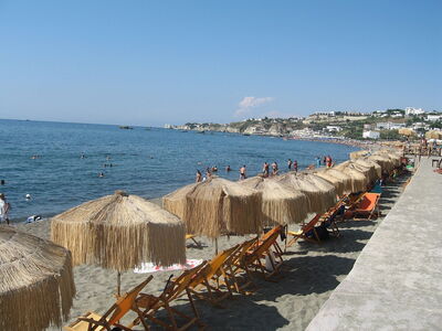 Op het strand in Ischia