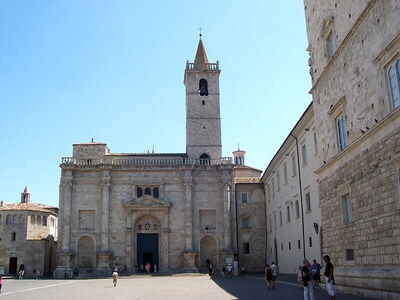 Sant' Emidio kathedraal in Ascoli Piceno