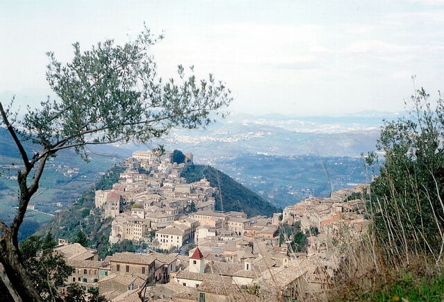 Zicht op het stadje Arpino
