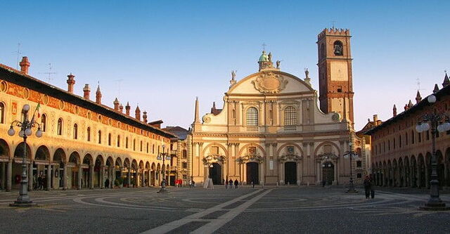 zicht op Piazza Ducale