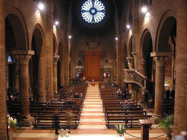 Interieur modena kathedraal
