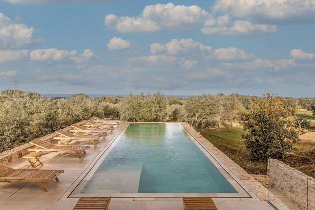 Villa Vea, zwembad en uitzicht
