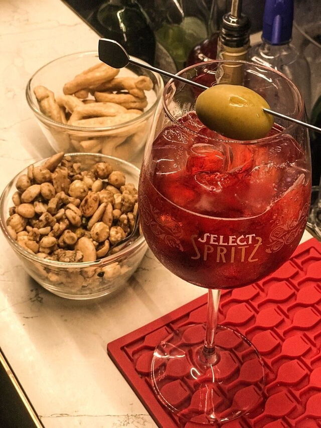 Een Venetiaanse Aperol Spritz
