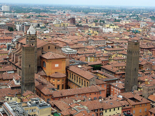 Bologna kathedraal, buitenkant