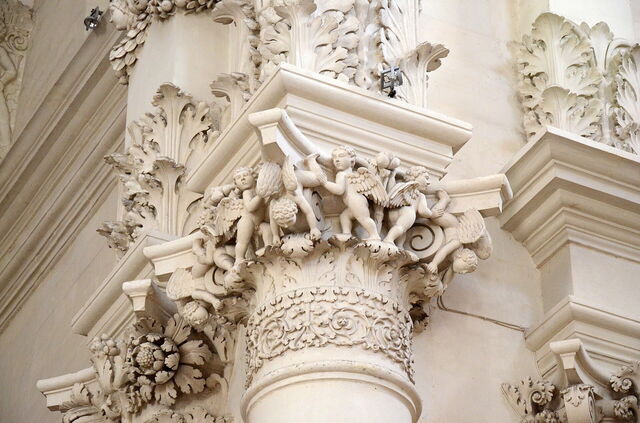 Basilica di Santa Croce, detail