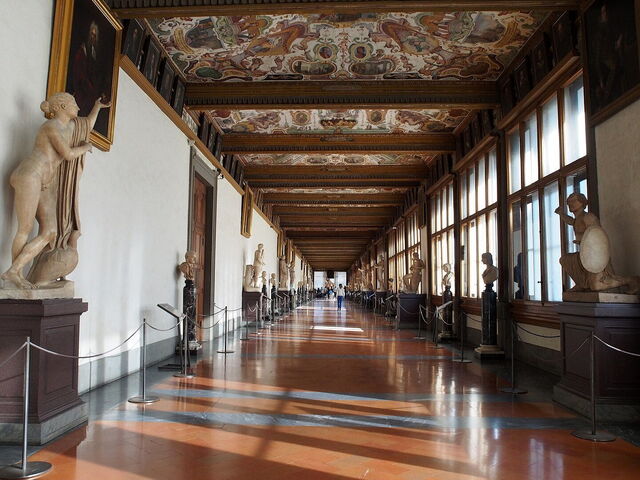 Een hal in de Uffizi