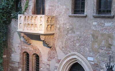 het vermeende balkon van julia in Verona