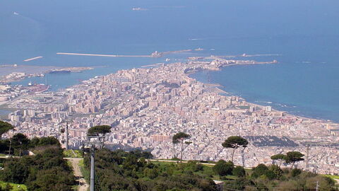 Uitzicht op Trapani vanaf Mount Erice