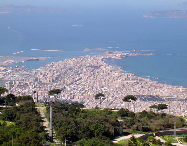 Uitzicht op Trapani vanaf Mount Erice